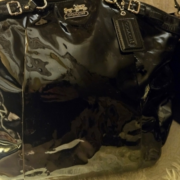 Coach Madison 2-Way Black Glass Patent Leather Satchel Handbag With Hang Tag - Picture 4 of 8